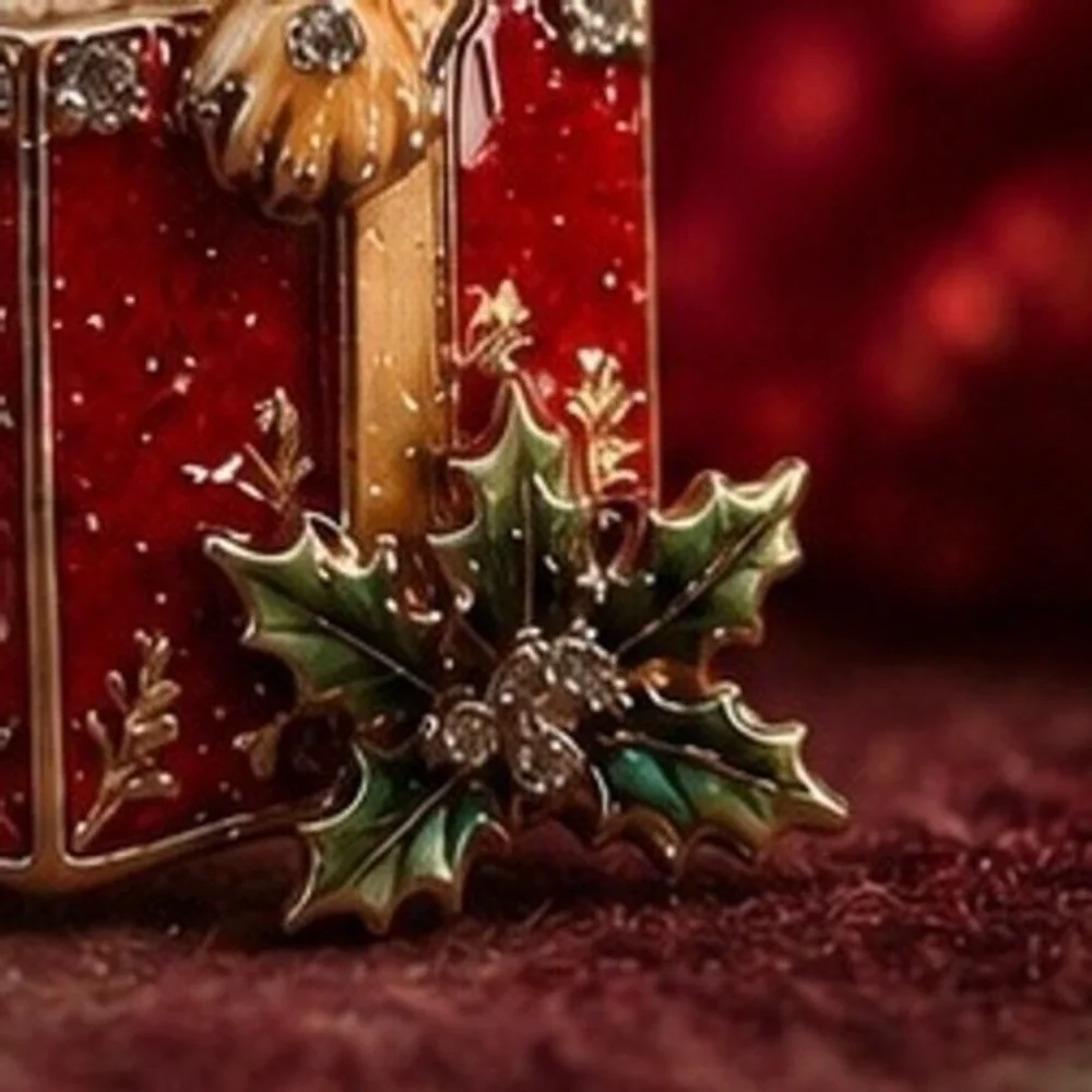 Christmas Kitten Brooch Red Gift Box Rhinestone Enameled Holiday Cat Pin